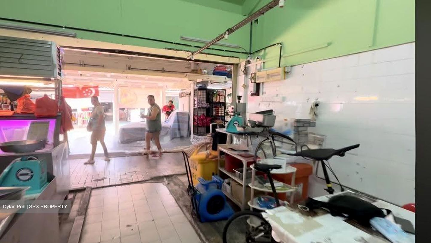 106 Yishun Ring Road (D27), Shop House #632089501
